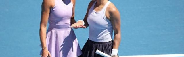 郭涵煜组合成功晋级澳网女双16强|梅拉德诺维奇|公开赛|wta250|女双冠军|雅斯特列姆斯卡_新浪新闻