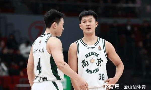 三亿体育官网-难得！三分6中5砍17分，正负值+19，CBA“铁匠”，终于吃了回饺子