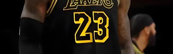 摊牌了，詹姆斯突爆争议决定！湖人队很意外，球迷：又想抱团了