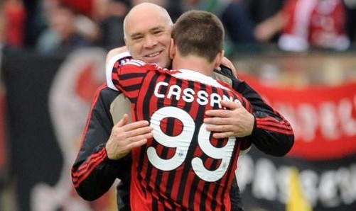 三亿app下载-前米兰队医：范巴斯滕当时没听我的话，他本可以再踢2到3年