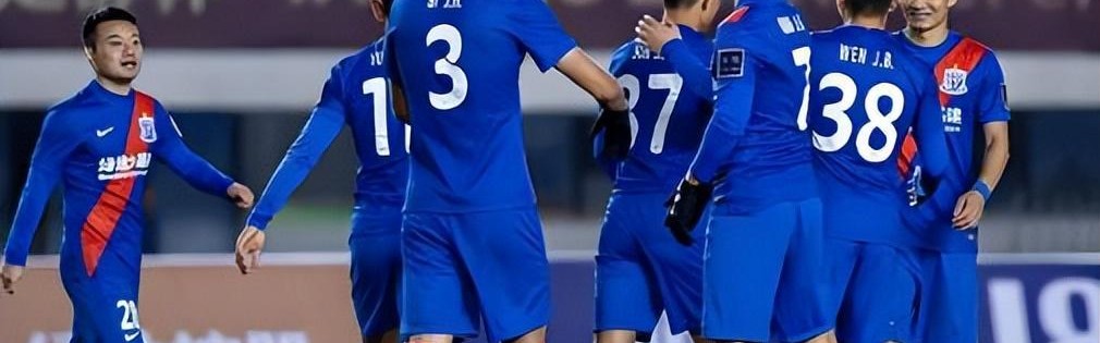 三亿体育-申花本土锋霸新黑马仅用一场比赛，就征服斯卢茨基，未来值得期待