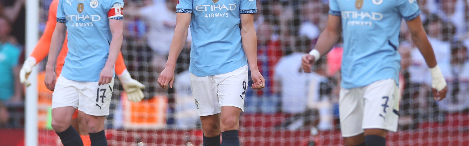 曼城赛季回顾：遭四大皆空；雷速老哥评分刘易斯、福登倒数前二